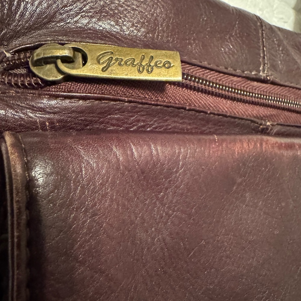 Genuine Leather. Very unique Brown Leather crossbody. So many compartments. - Picture 2 of 8